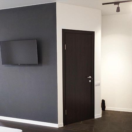 White Apartment Полтава Екстер'єр фото