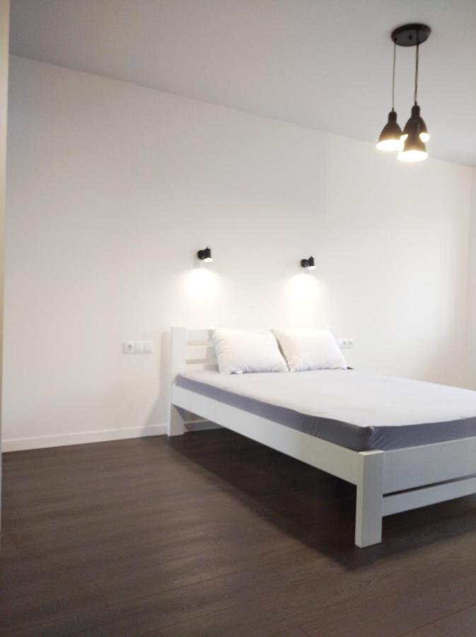 White Apartment Полтава Екстер'єр фото